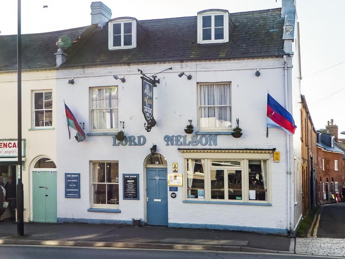 The Lord Nelson Pub And Accommodation Bridport Exterior photo